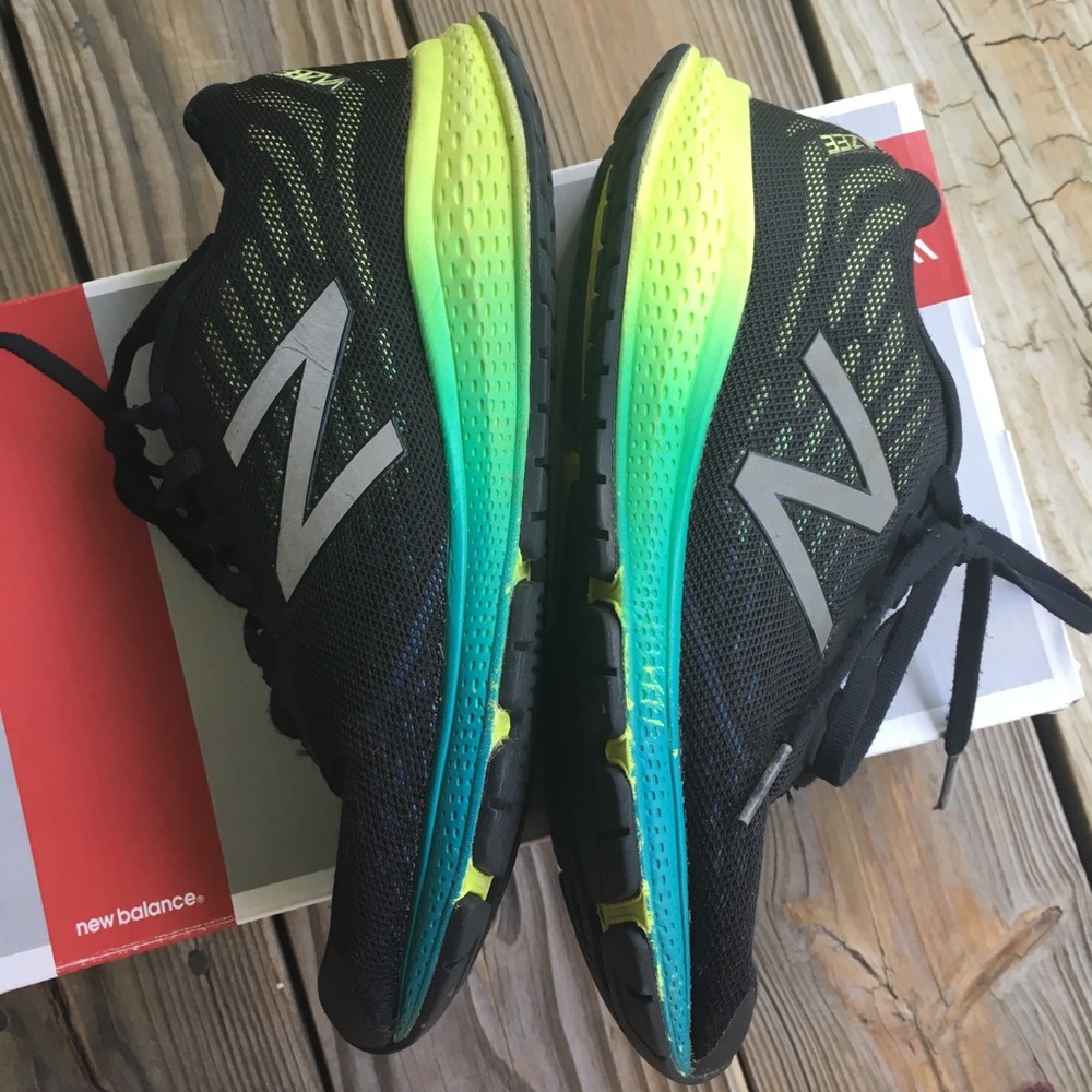 New Balance Run Sneakers (fit Women’s 6) - Picture 5 of 8